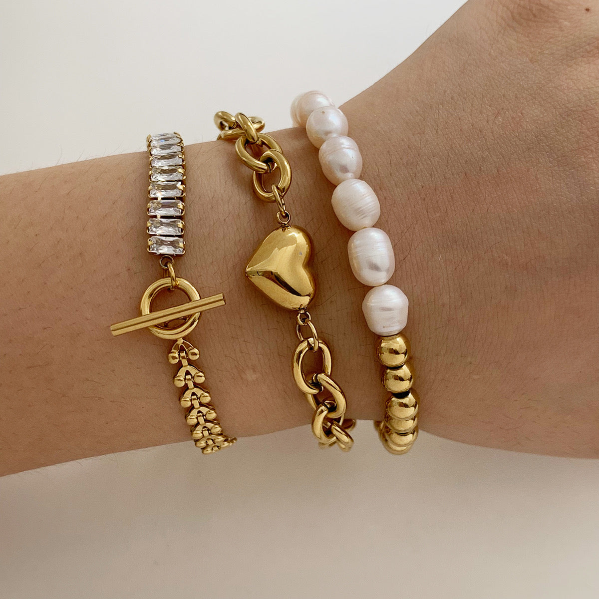 Golden heart bracelet