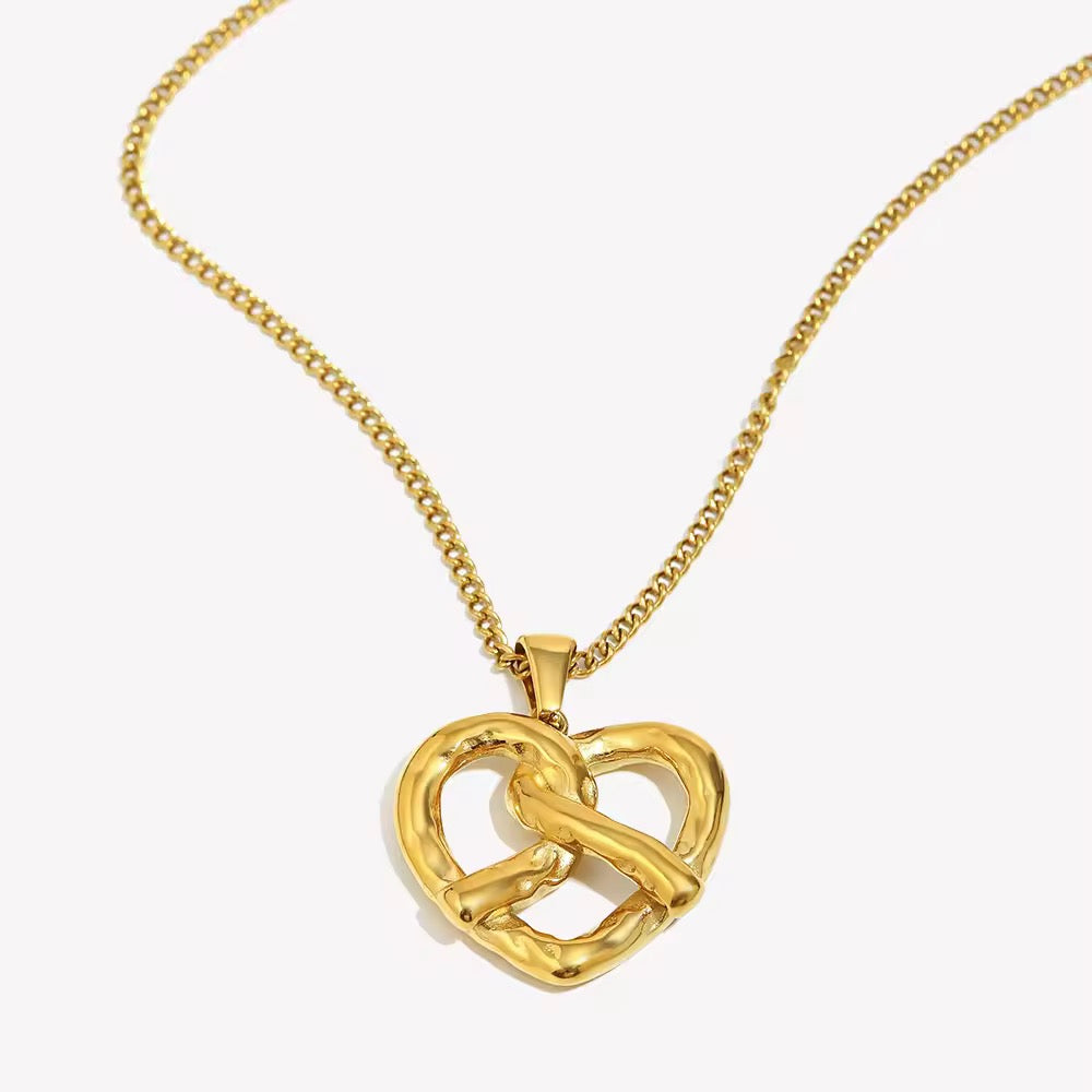 Pretzel chain pendant
